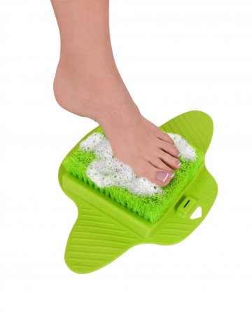 Dispozitiv pentru curățat picioare în dus